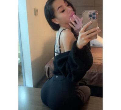 Kayla 💚 petite viet 🪭